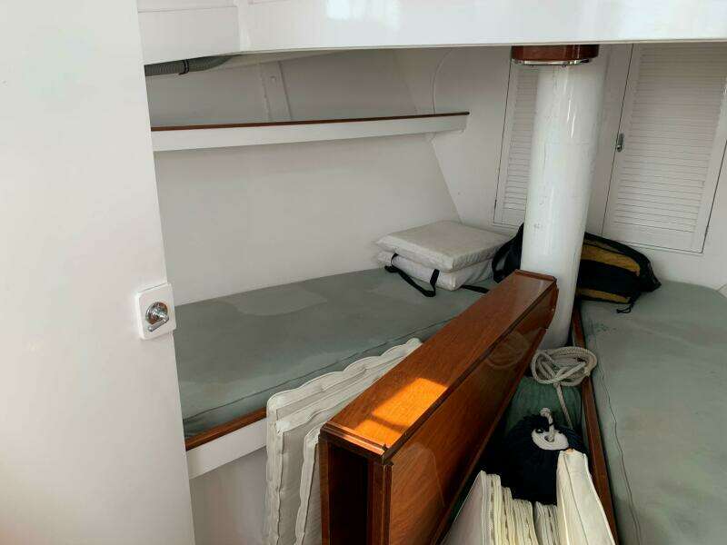 INTEGRITY 32ft Classic Yacht For Sale