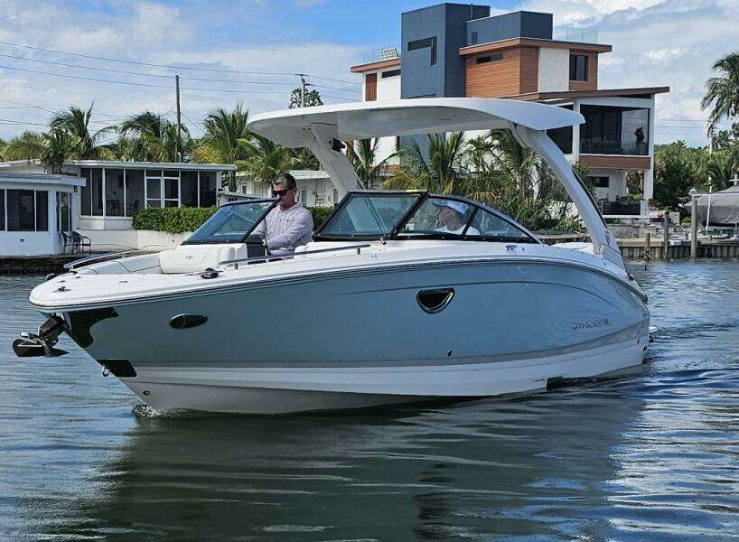 2026 Regal 26 LX6 - Profile Port 3/4 Bow