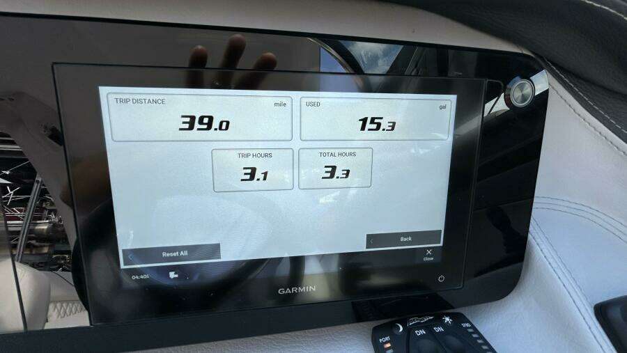 2026 Regal 26 LX6 - Helm Electronics