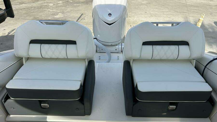 2026 Regal 26 LX6 - Aft Seating