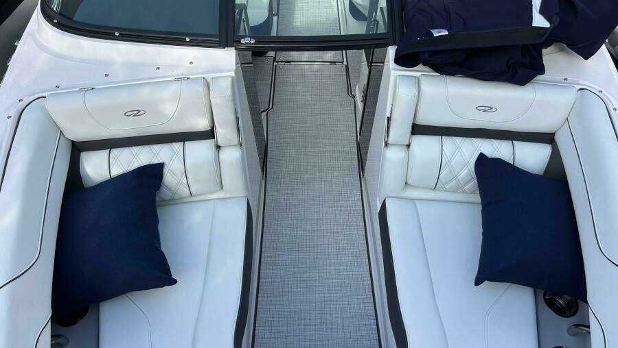 2026 Regal 26 LX6 - Bow