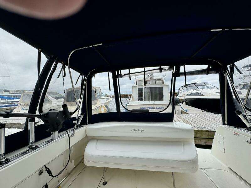 29ft Sea Ray Yacht For Sale