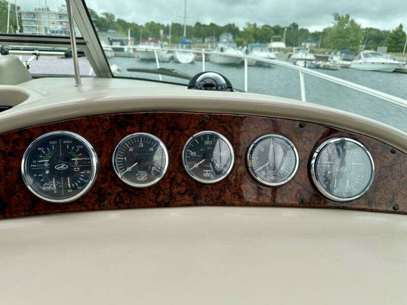 29ft Sea Ray Yacht For Sale