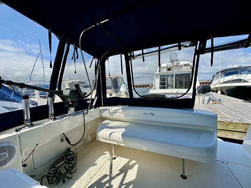 29ft Sea Ray Yacht For Sale