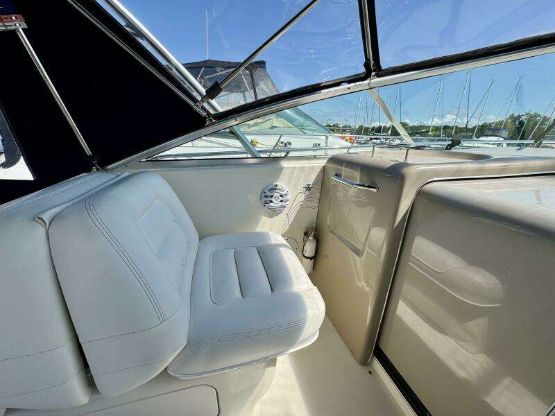 29ft Sea Ray Yacht For Sale