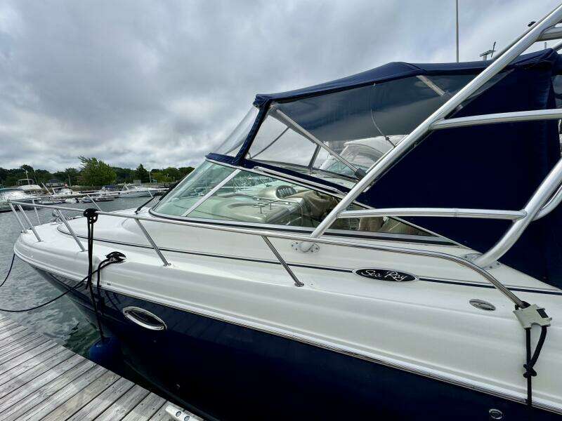 29ft Sea Ray Yacht For Sale