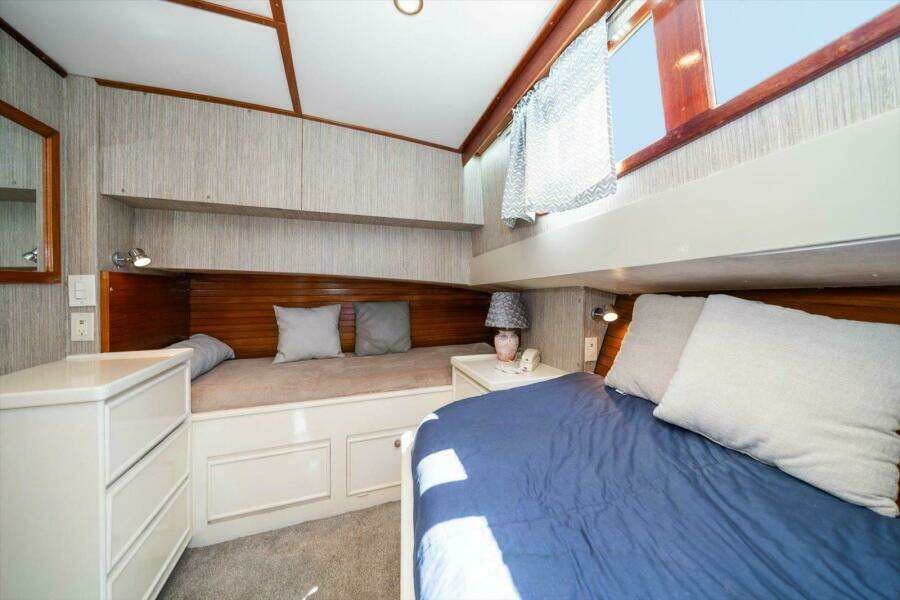 56ft Matthews Yacht For Sale