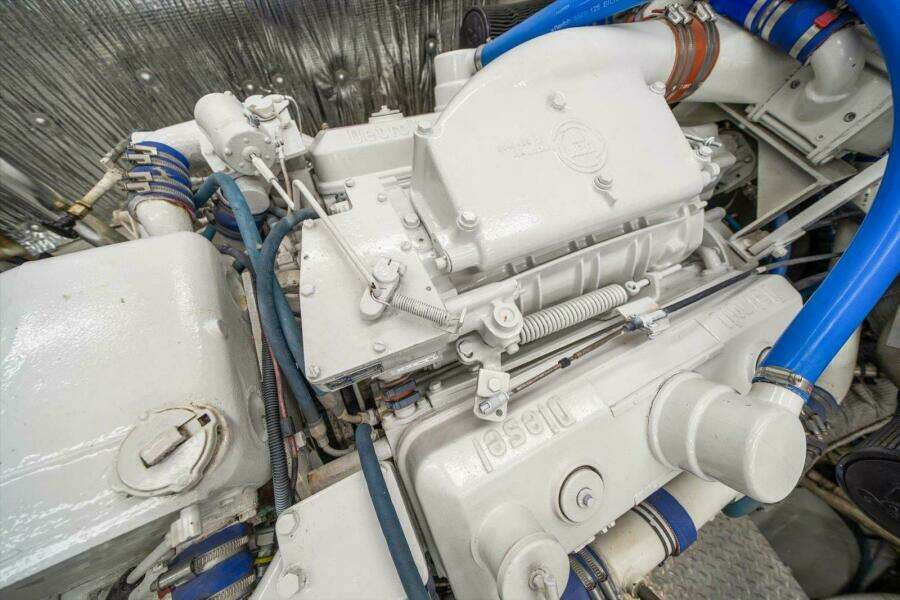 56ft Matthews Yacht For Sale