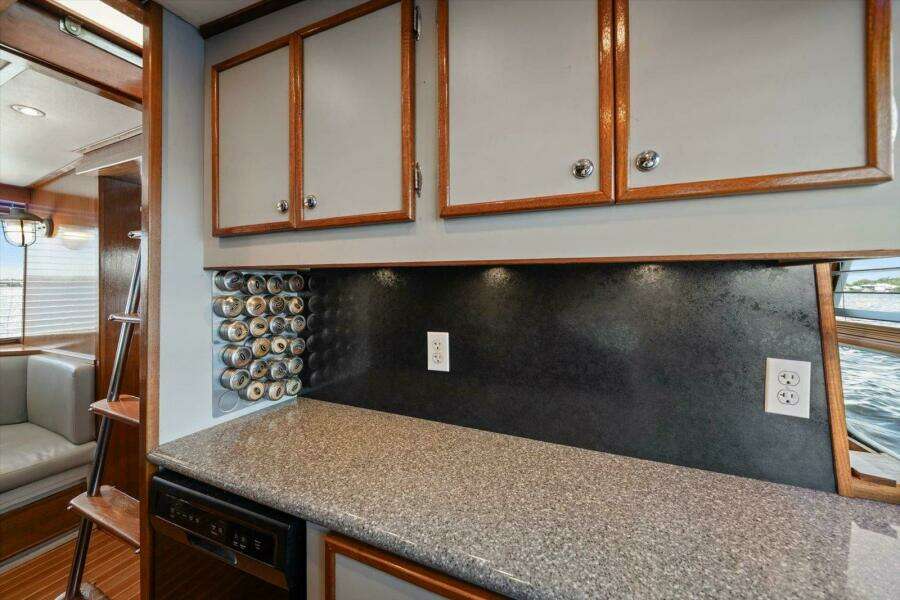 56ft Matthews Yacht For Sale
