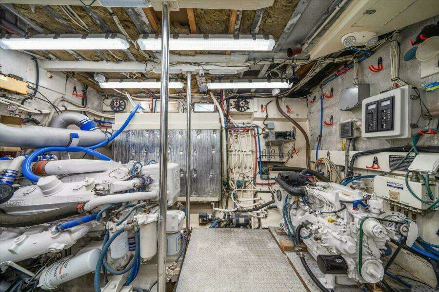 56ft Matthews Yacht For Sale