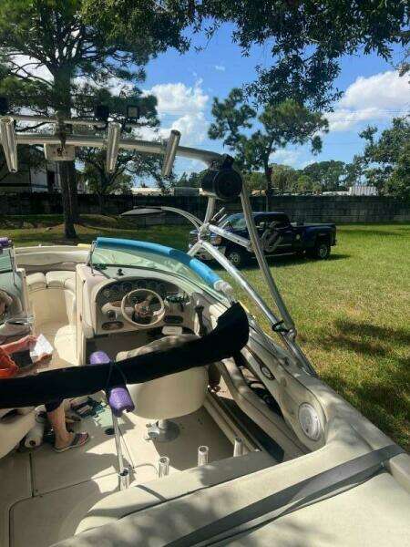 23ft Sea Ray Yacht For Sale