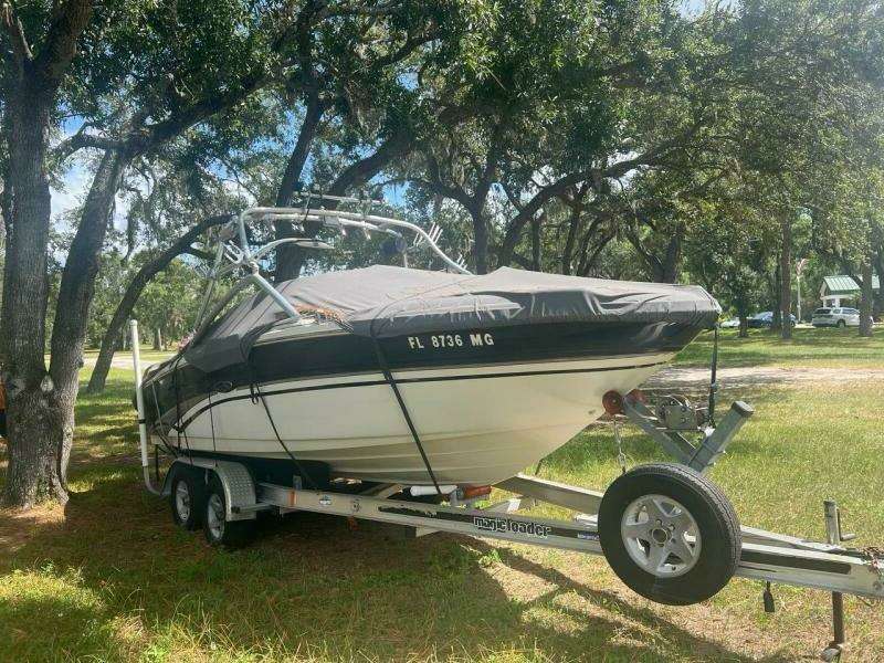 23ft Sea Ray Yacht For Sale