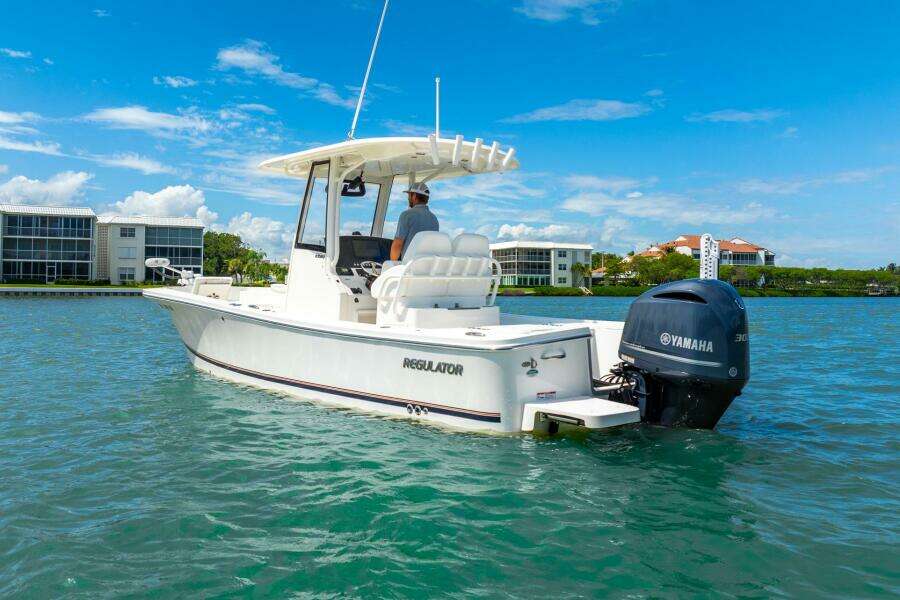 26ft Regulator Yacht For Sale