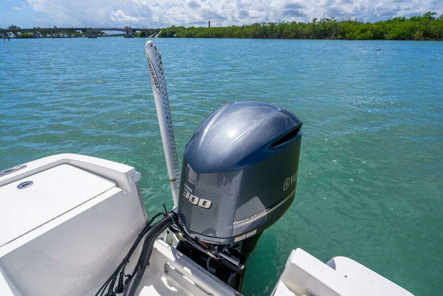 26ft Regulator Yacht For Sale
