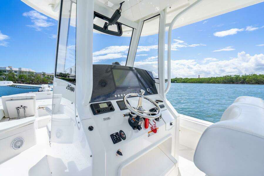 26ft Regulator Yacht For Sale