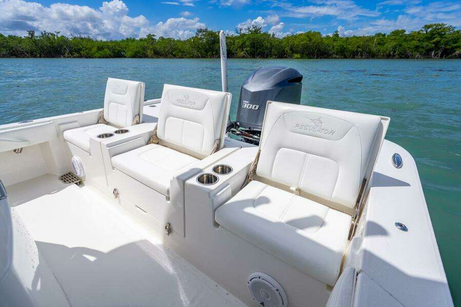 26ft Regulator Yacht For Sale
