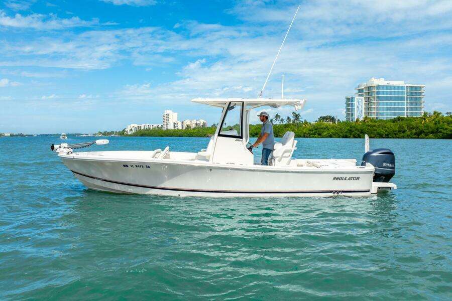 26ft Regulator Yacht For Sale