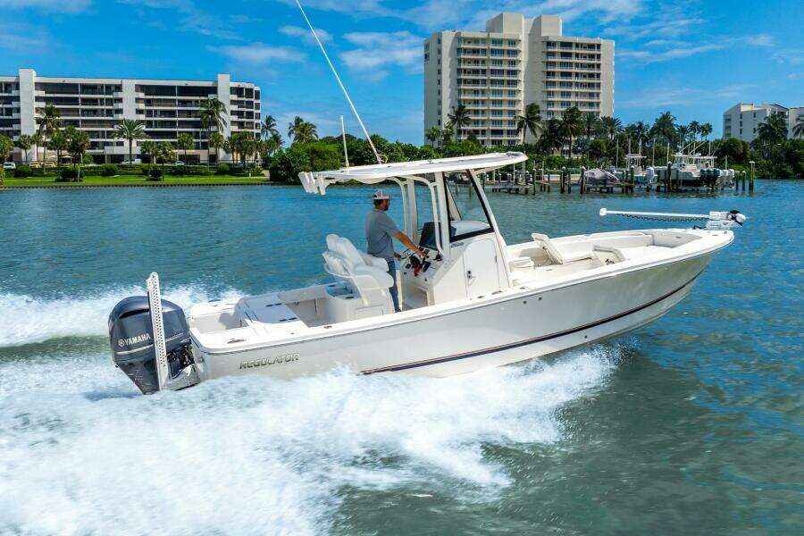 26ft Regulator Yacht For Sale