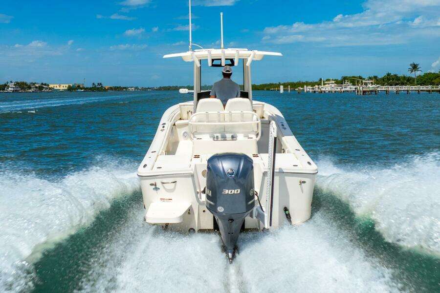 26ft Regulator Yacht For Sale