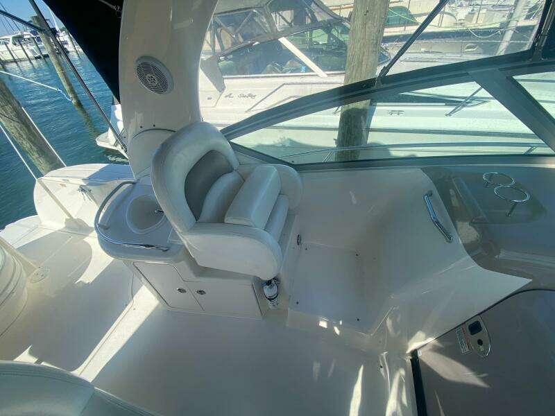 34ft Sea Ray Yacht For Sale