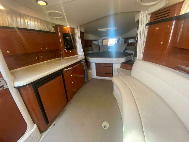 34ft Sea Ray Yacht For Sale