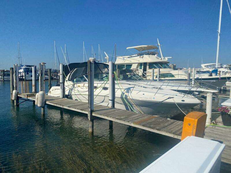 34ft Sea Ray Yacht For Sale