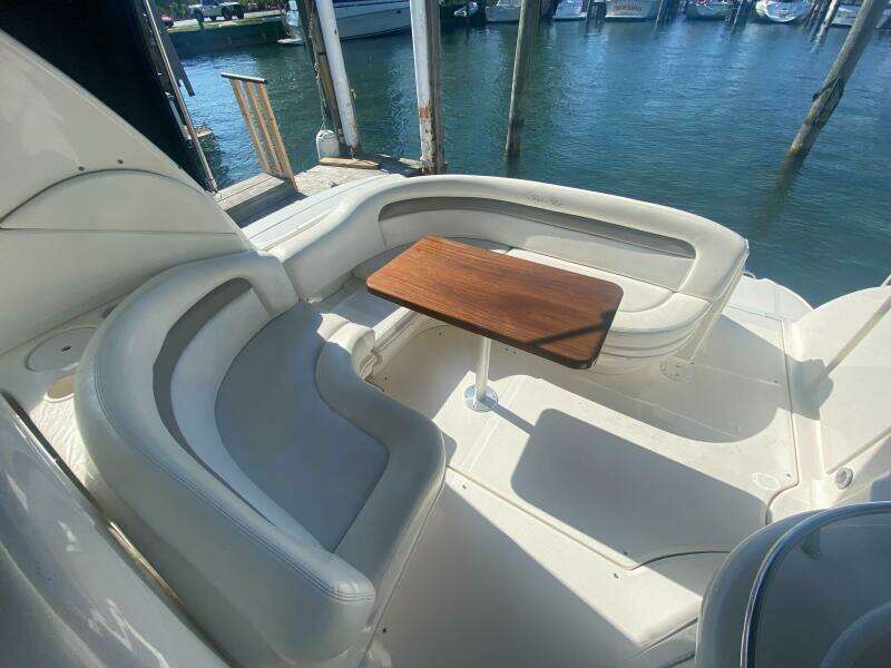 34ft Sea Ray Yacht For Sale