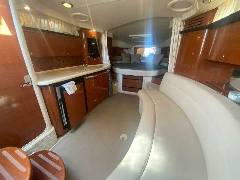34ft Sea Ray Yacht For Sale