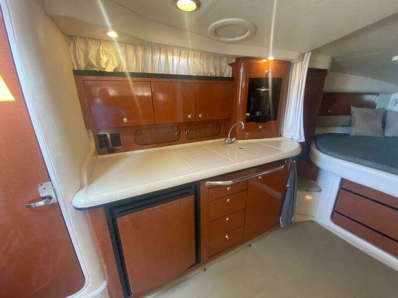 34ft Sea Ray Yacht For Sale
