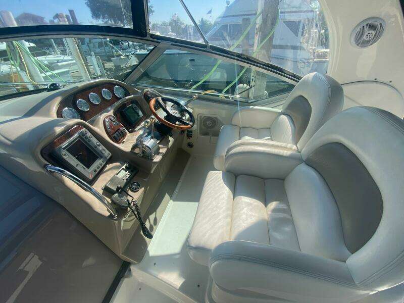 34ft Sea Ray Yacht For Sale