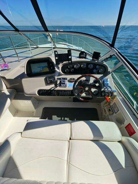 37ft Cruisers Yachts Yacht For Sale