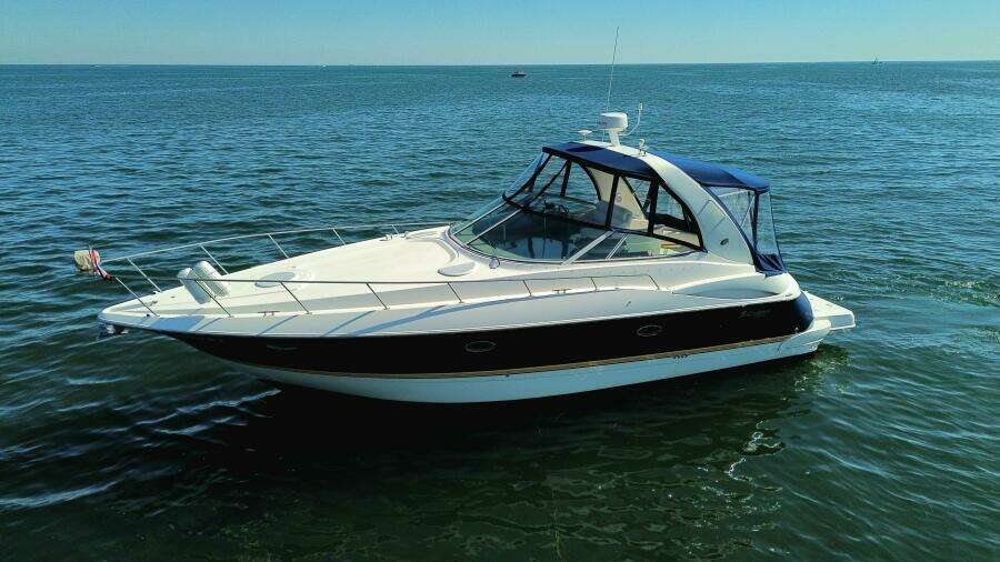 37ft Cruisers Yachts Yacht For Sale