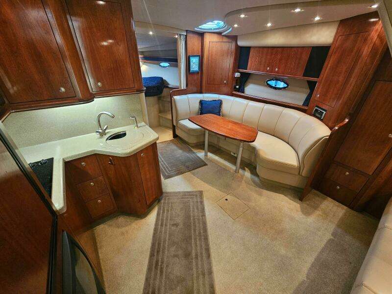 37ft Cruisers Yachts Yacht For Sale