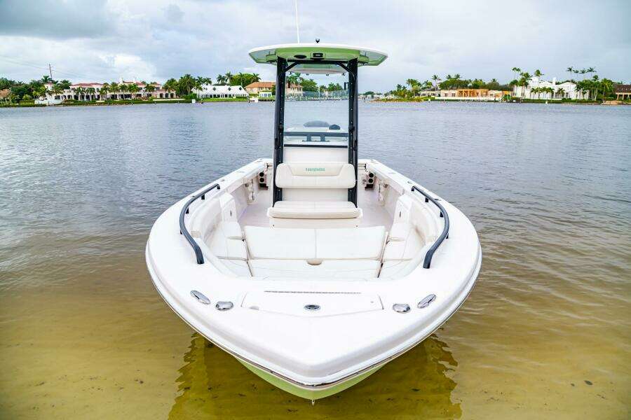 24ft Everglades Yacht For Sale