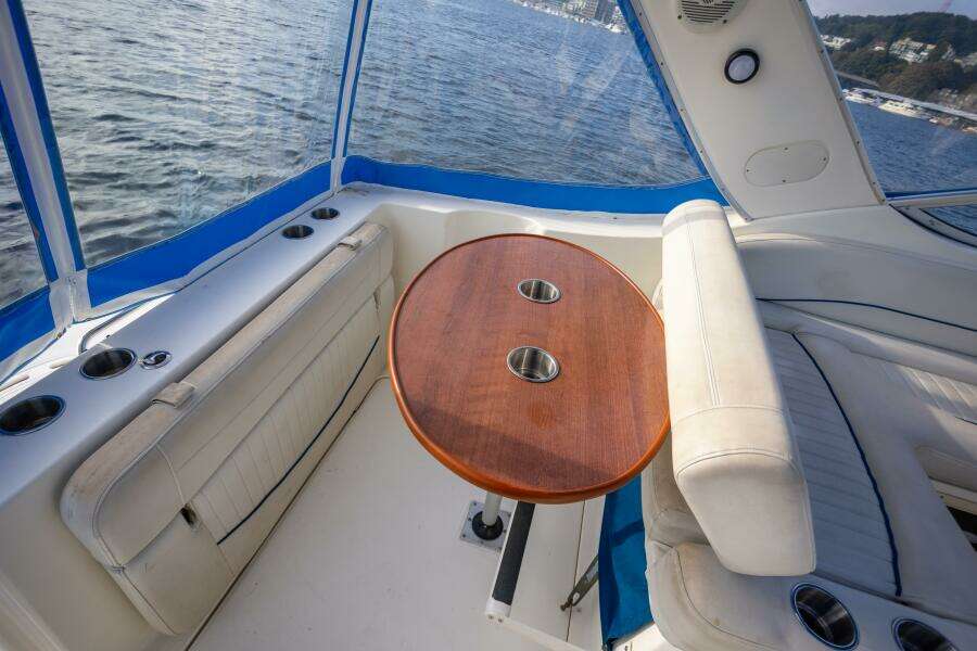 Our Trade 28ft Bayliner Yacht For Sale