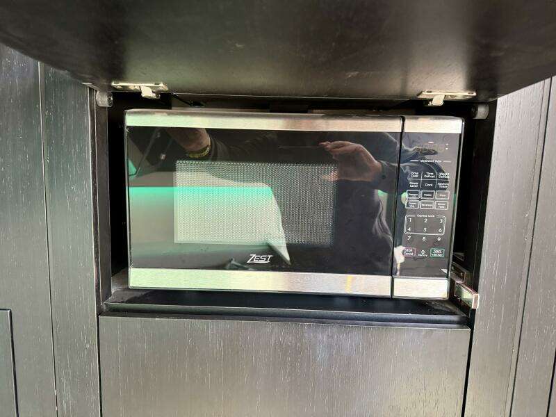 38ft Boston Whaler Yacht For Sale