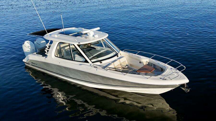 38ft Boston Whaler Yacht For Sale