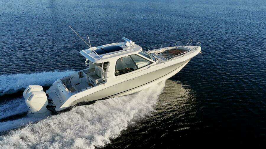 38ft Boston Whaler Yacht For Sale