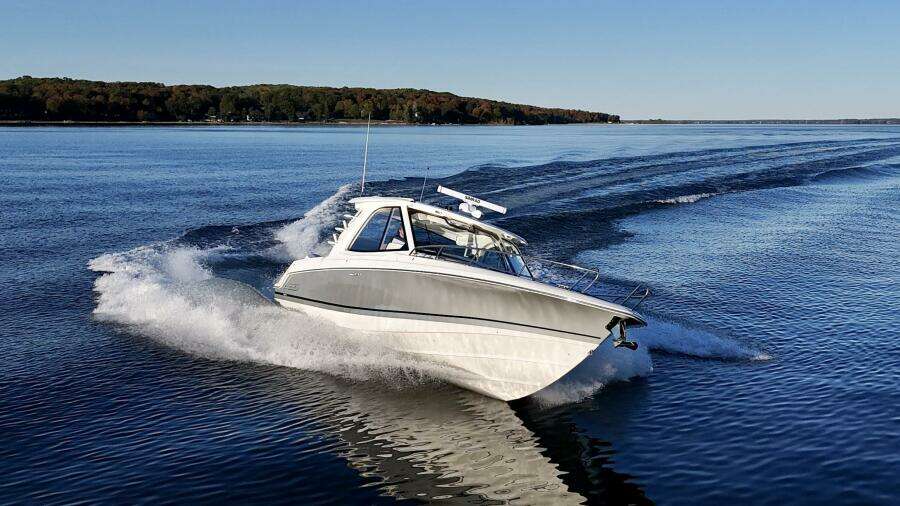 38ft Boston Whaler Yacht For Sale