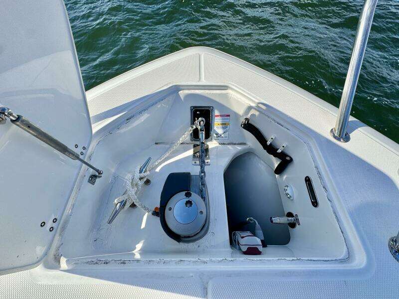38ft Boston Whaler Yacht For Sale
