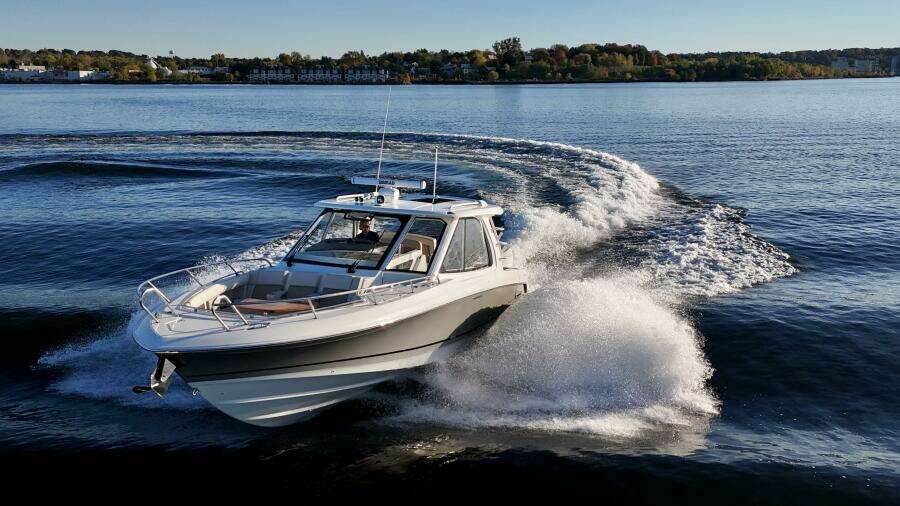 38ft Boston Whaler Yacht For Sale