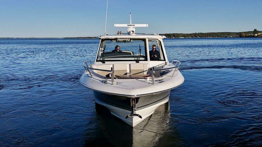 38ft Boston Whaler Yacht For Sale
