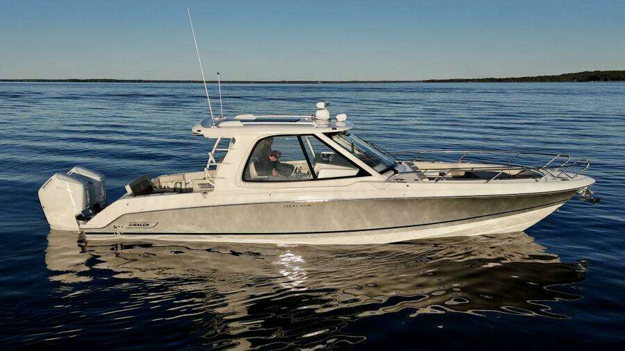 38ft Boston Whaler Yacht For Sale
