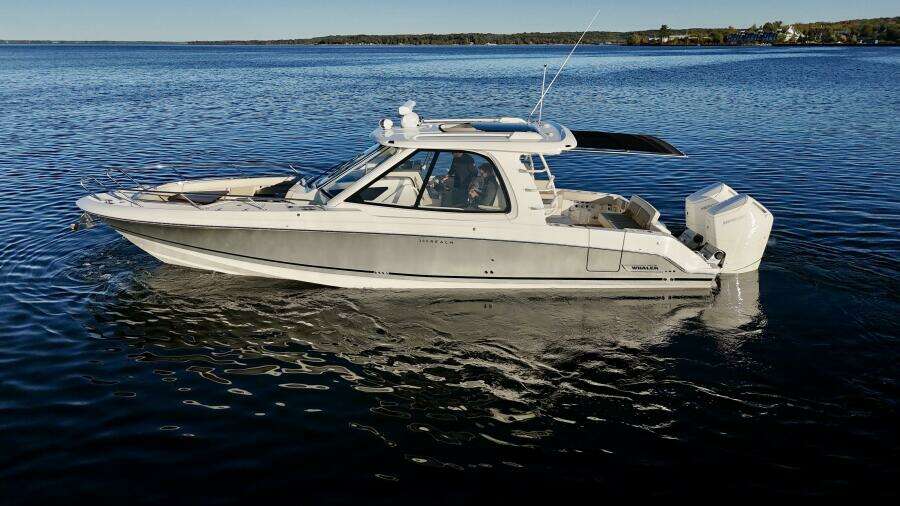 38ft Boston Whaler Yacht For Sale
