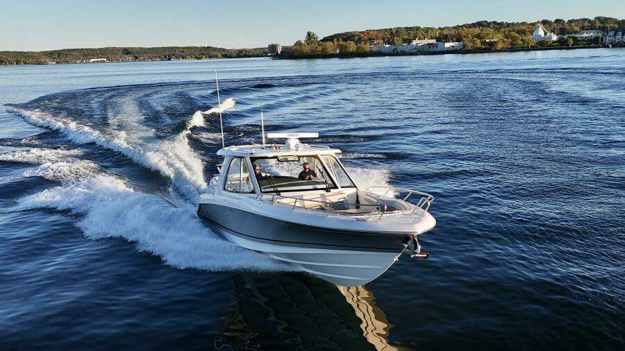 38ft Boston Whaler Yacht For Sale