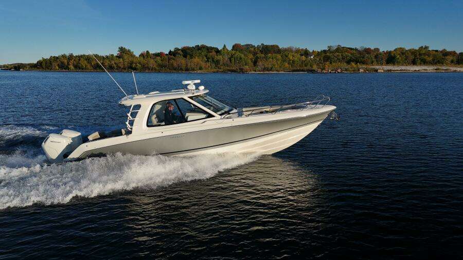 38ft Boston Whaler Yacht For Sale