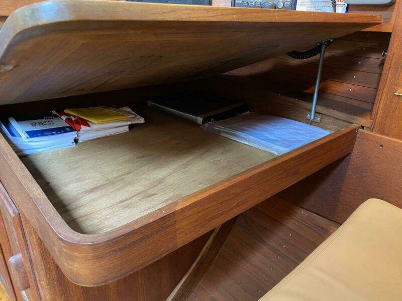 Delphinium 40ft J Boats Yacht For Sale