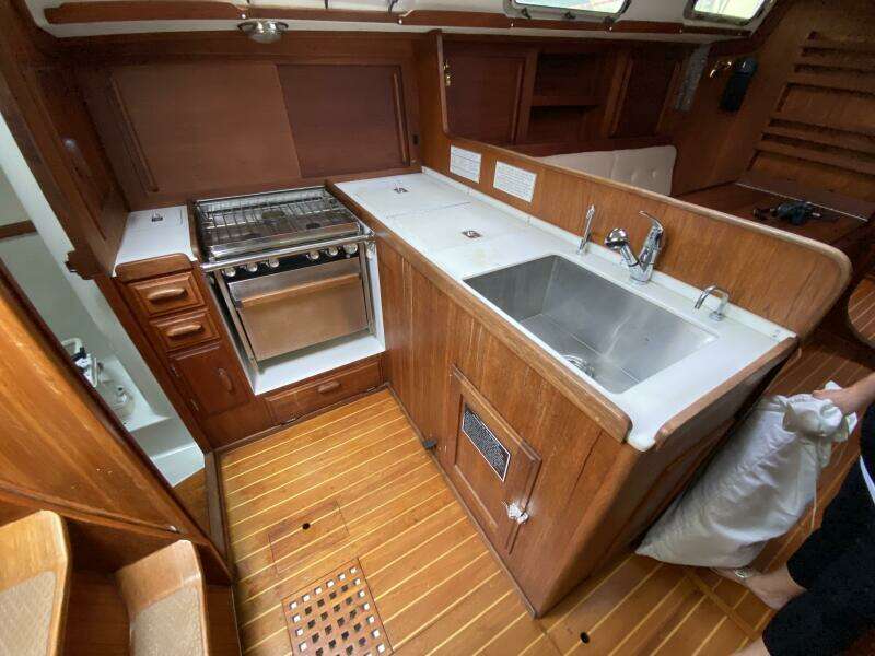 Delphinium 40ft J Boats Yacht For Sale