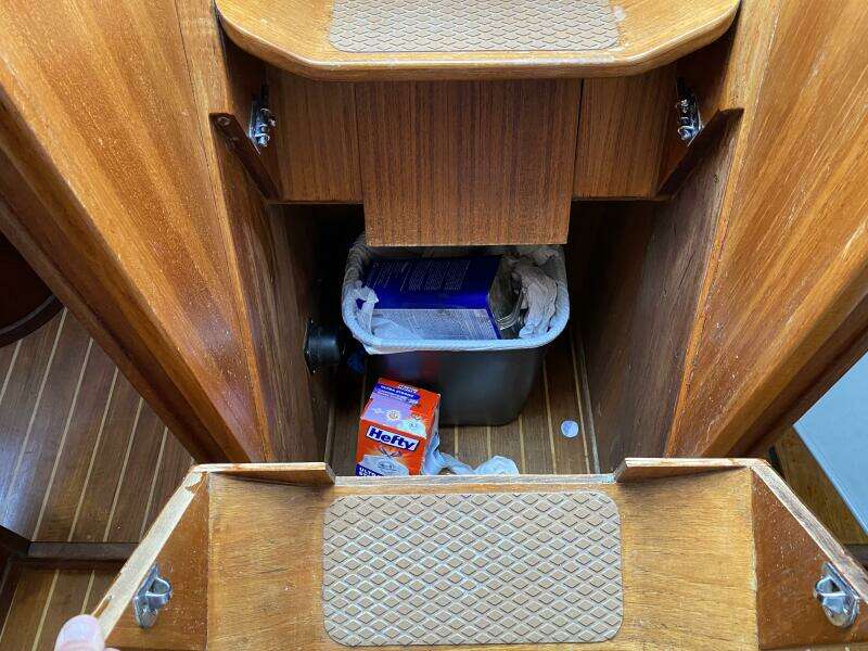 Delphinium 40ft J Boats Yacht For Sale