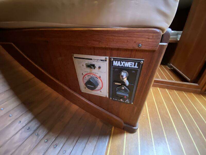Delphinium 40ft J Boats Yacht For Sale